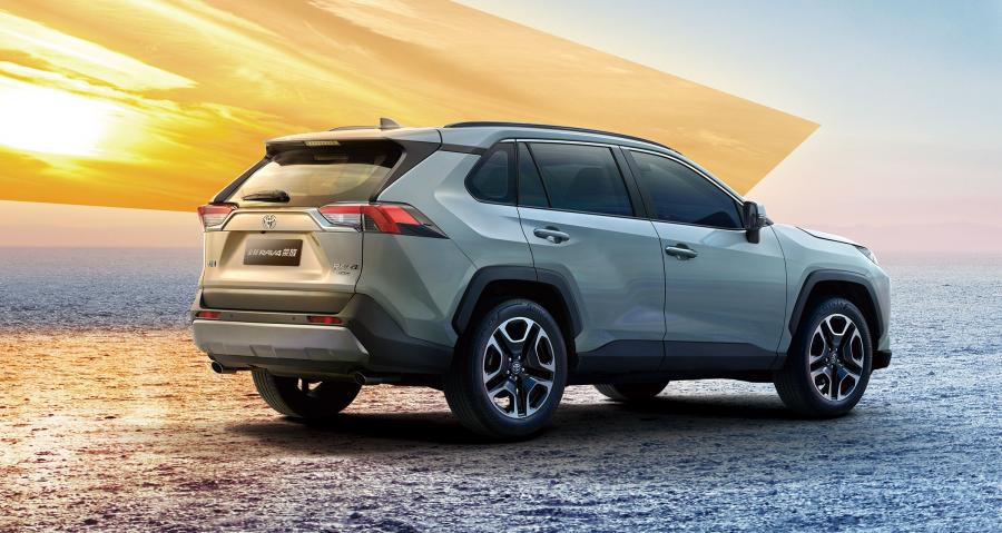  Toyota RAV4 2019 года  (CN) (фото 2 из 4)